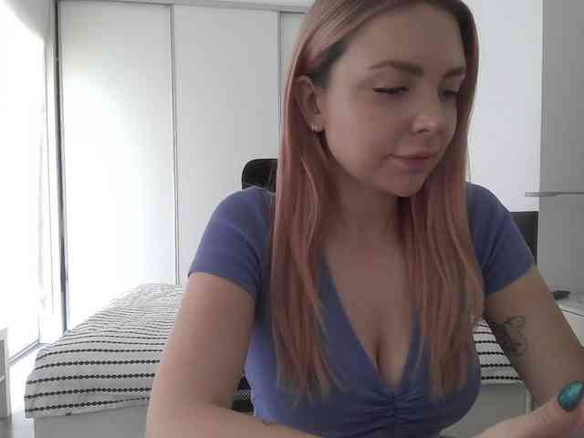 Blondie8853 webcam