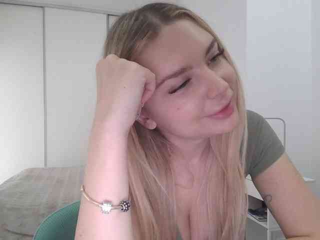 pinkpanther8899 webcam