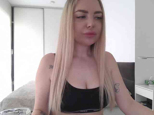 pinkpanther8899 webcam