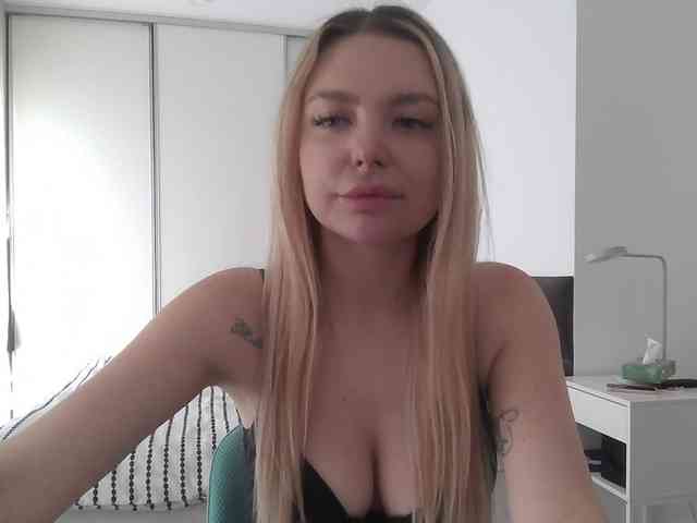 pinkpanther8899 webcam