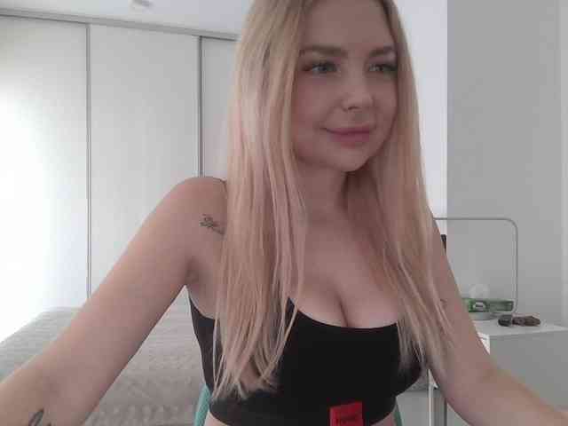 pinkpanther8899 webcam