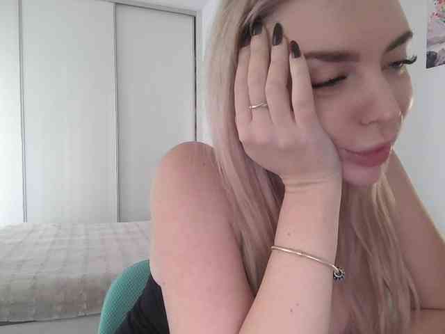pinkpanther8899 webcam