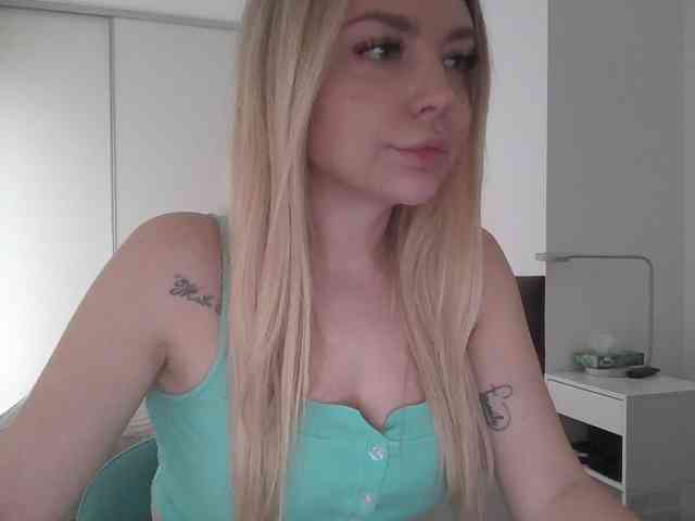 pinkpanther8899 webcam