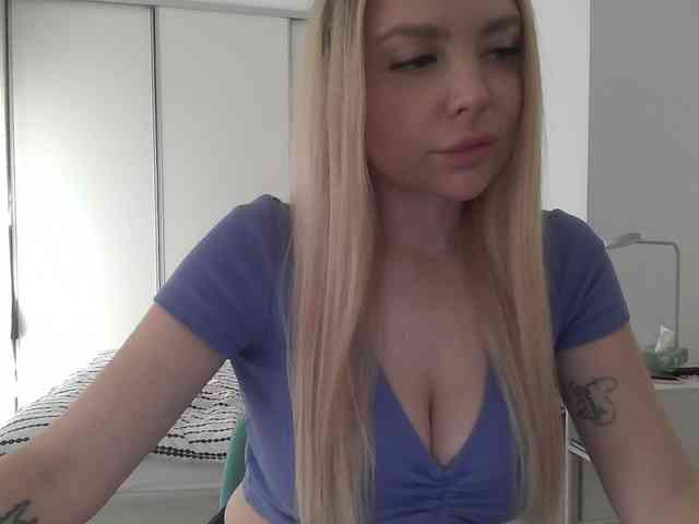 pinkpanther8899 webcam