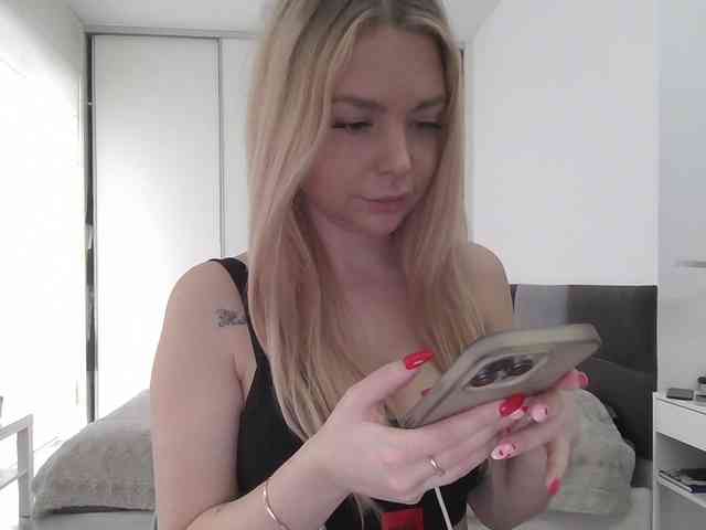 pinkpanther8899 webcam