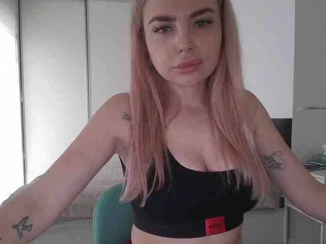 pinkpanther8899 webcam