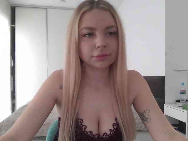 pinkpanther8899 webcam