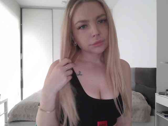 pinkpanther8899 webcam