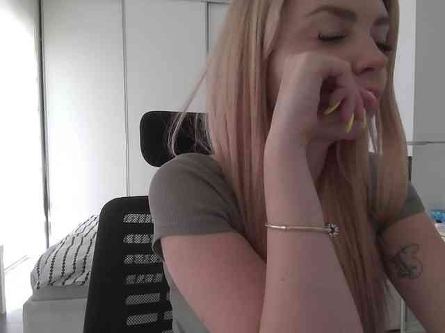Blondie8853 webcam