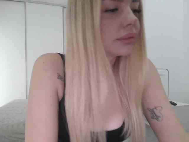 pinkpanther8899 webcam