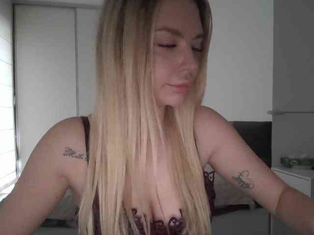 pinkpanther8899 webcam