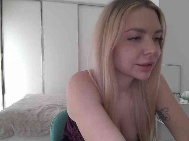 pinkpanther8899 webcam