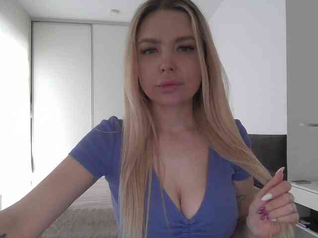 pinkpanther8899 webcam