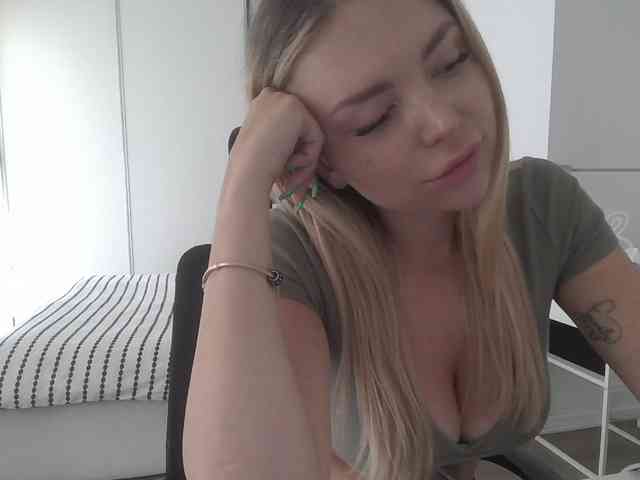 Blondie8853 webcam