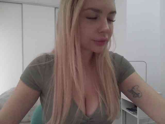 pinkpanther8899 webcam