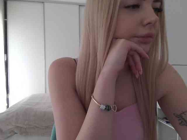 pinkpanther8899 webcam