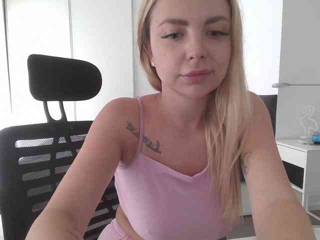 Blondie8853 webcam