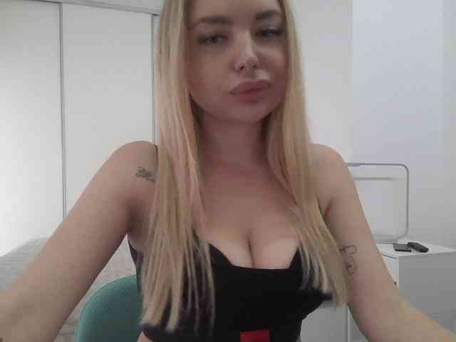 pinkpanther8899 webcam