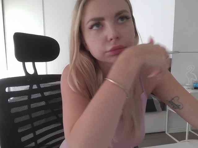Blondie8853 webcam
