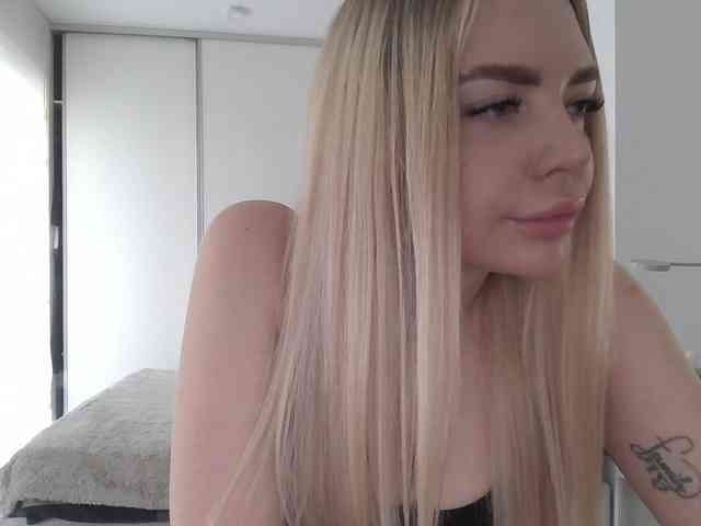 pinkpanther8899 webcam