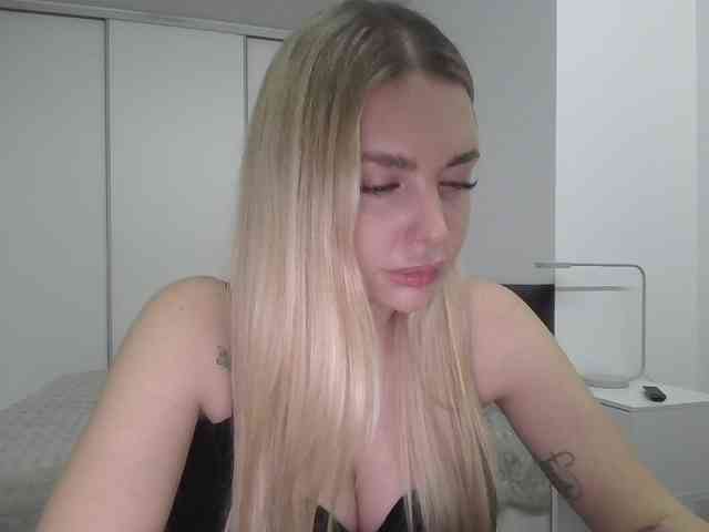 pinkpanther8899 webcam