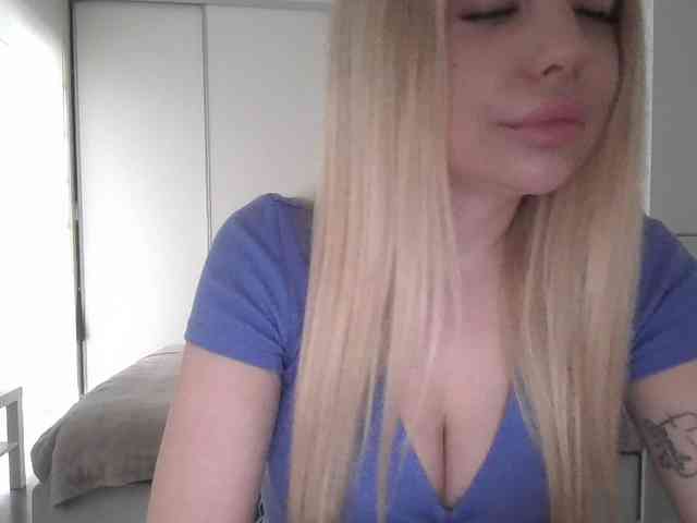 pinkpanther8899 webcam