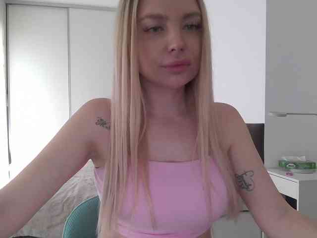 chat on line Blondie8853