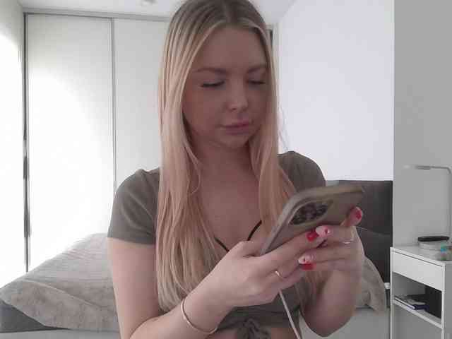 pinkpanther8899 webcam