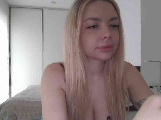 pinkpanther8899 webcam