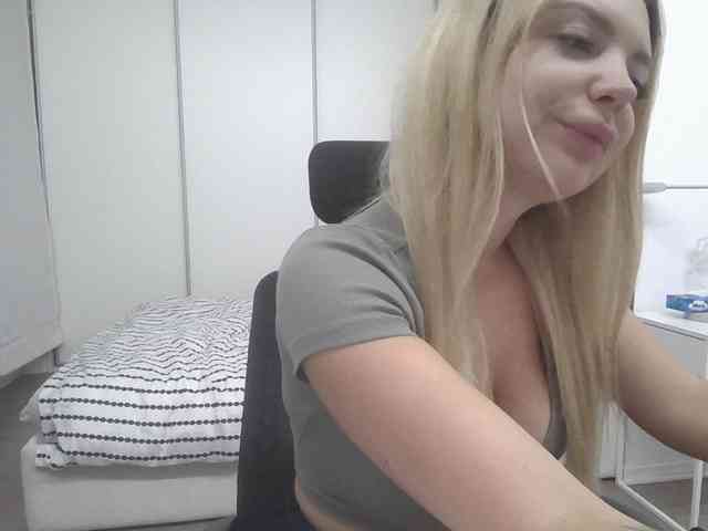 Blondie8853 webcam