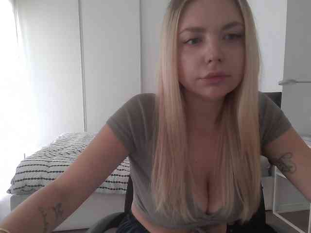 Blondie8853 webcam