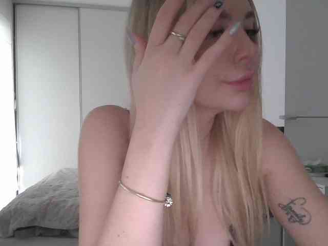 pinkpanther8899 webcam