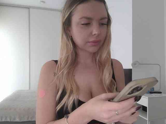 Blondie8853