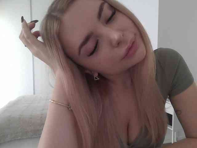 pinkpanther8899 webcam