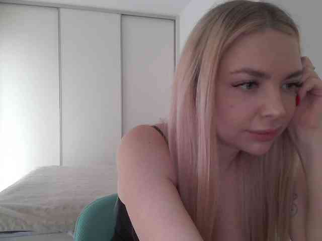 pinkpanther8899 webcam