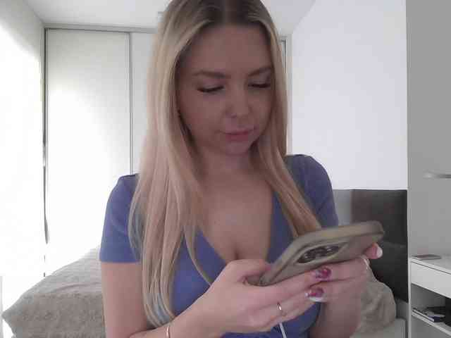 pinkpanther8899 webcam