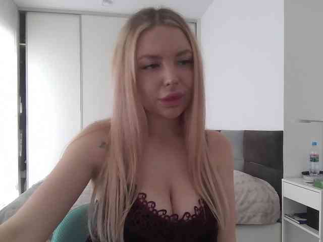pinkpanther8899 webcam