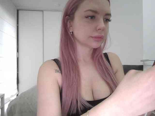 pinkpanther8899 webcam