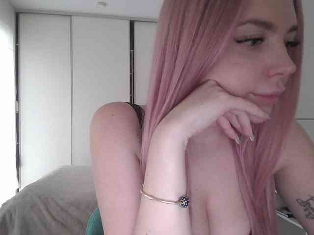 pinkpanther8899 webcam