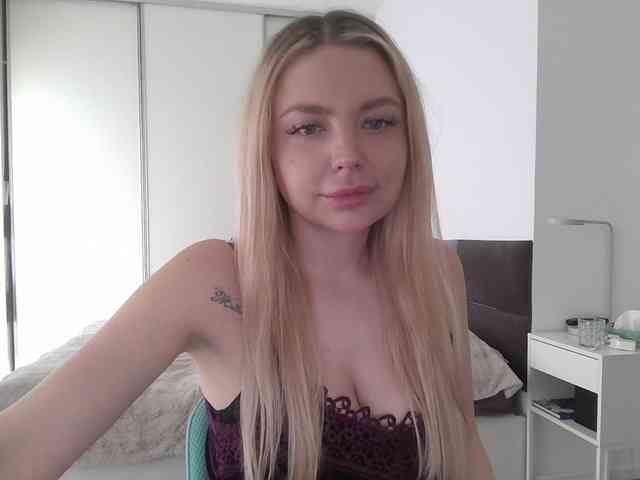 pinkpanther8899 webcam