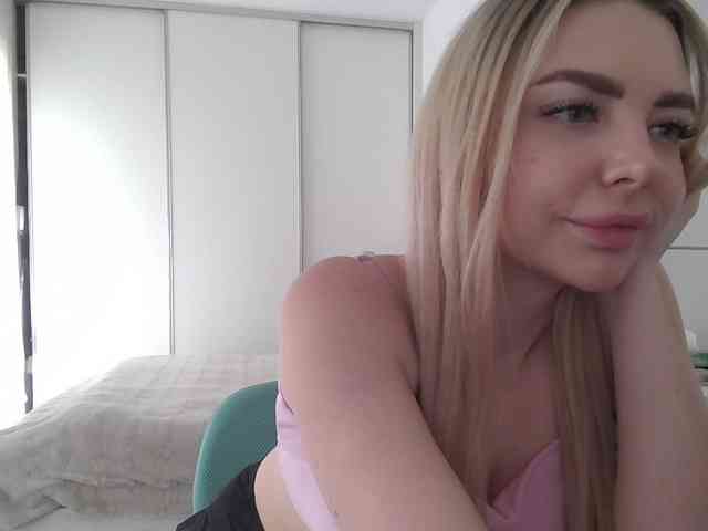 pinkpanther8899 webcam