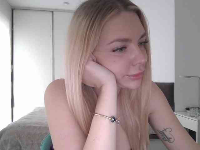 pinkpanther8899 webcam