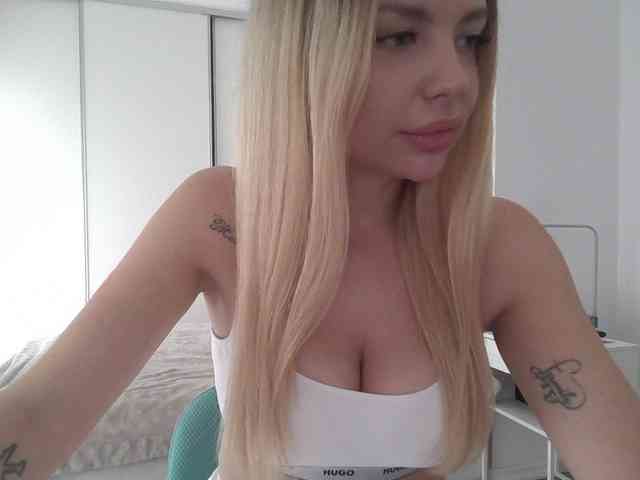 Blondie8853