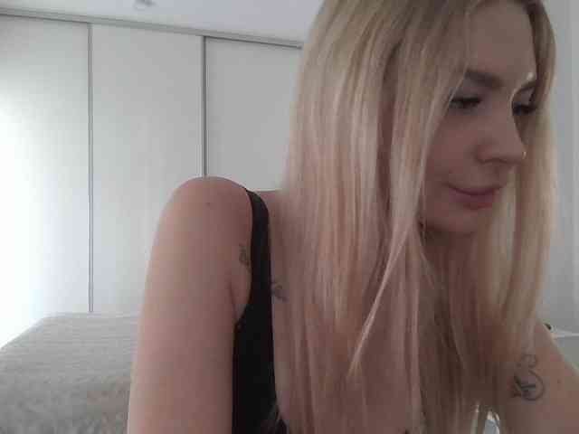 pinkpanther8899 webcam