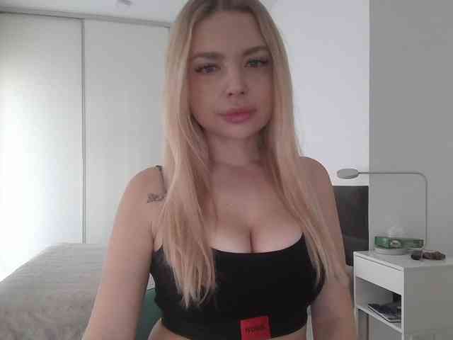 pinkpanther8899 webcam