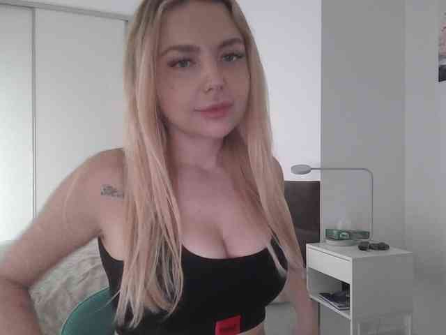 pinkpanther8899 webcam