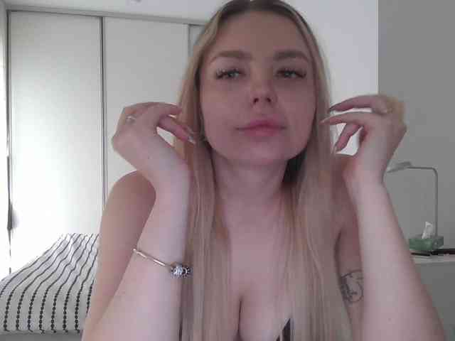 pinkpanther8899 webcam