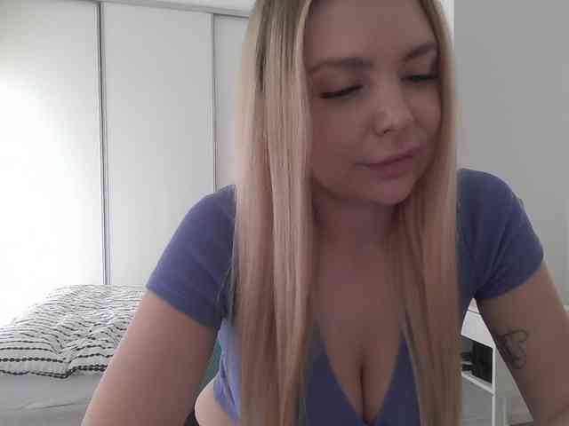 pinkpanther8899 webcam