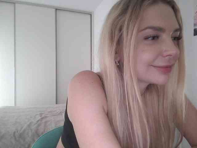 pinkpanther8899 webcam