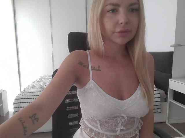 Blondie8853 webcam